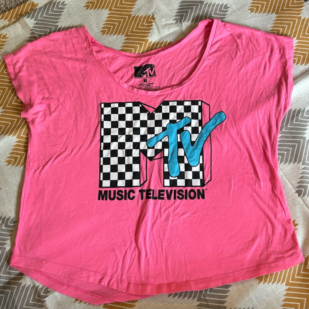 Women’s MTV Hot Pink Graphic Tee XL